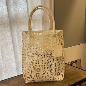 Cute Tori Burch tote